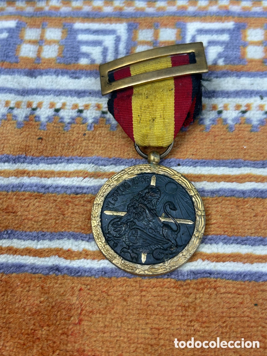 Antig&uuml;edades: Medalla de la Campa&ntilde;a (1936&ndash;1939) - Foto 2