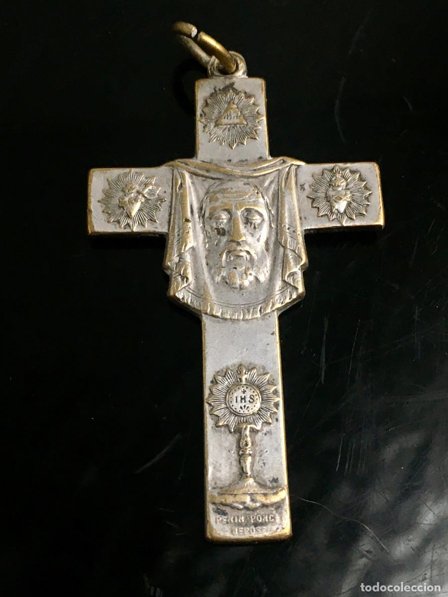 Antig&uuml;edades: Crucifijo Santa Faz. A&ntilde;o Jubilar S.S. Sacramento. Venezuela. 1906-07. bronce