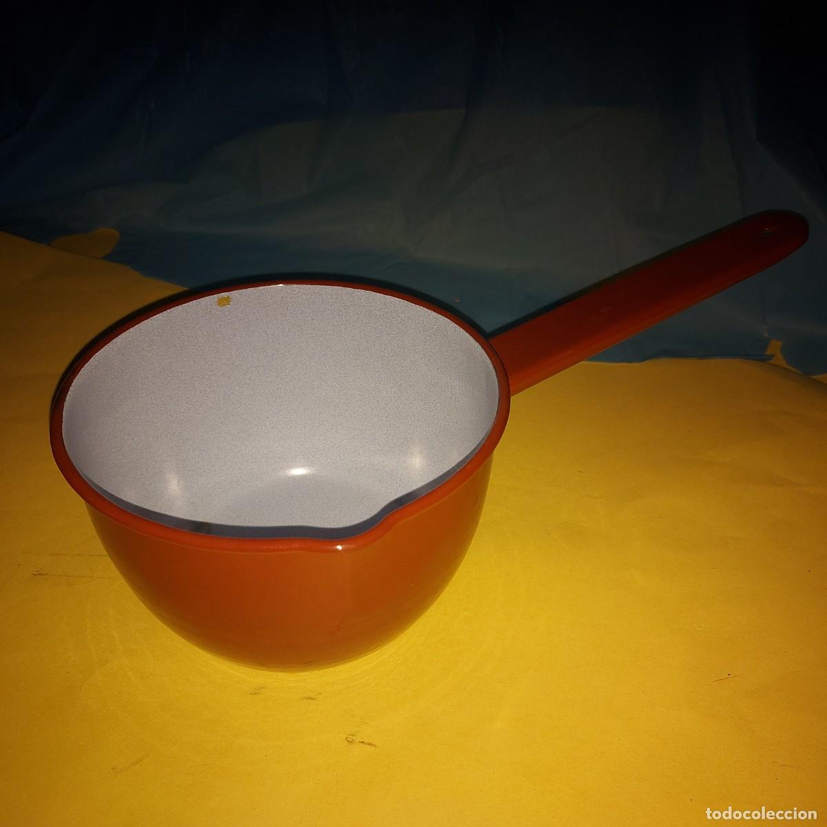 Antiques: ANTIGUO CAZO DE METAL CON ESMALTE CERAMICO