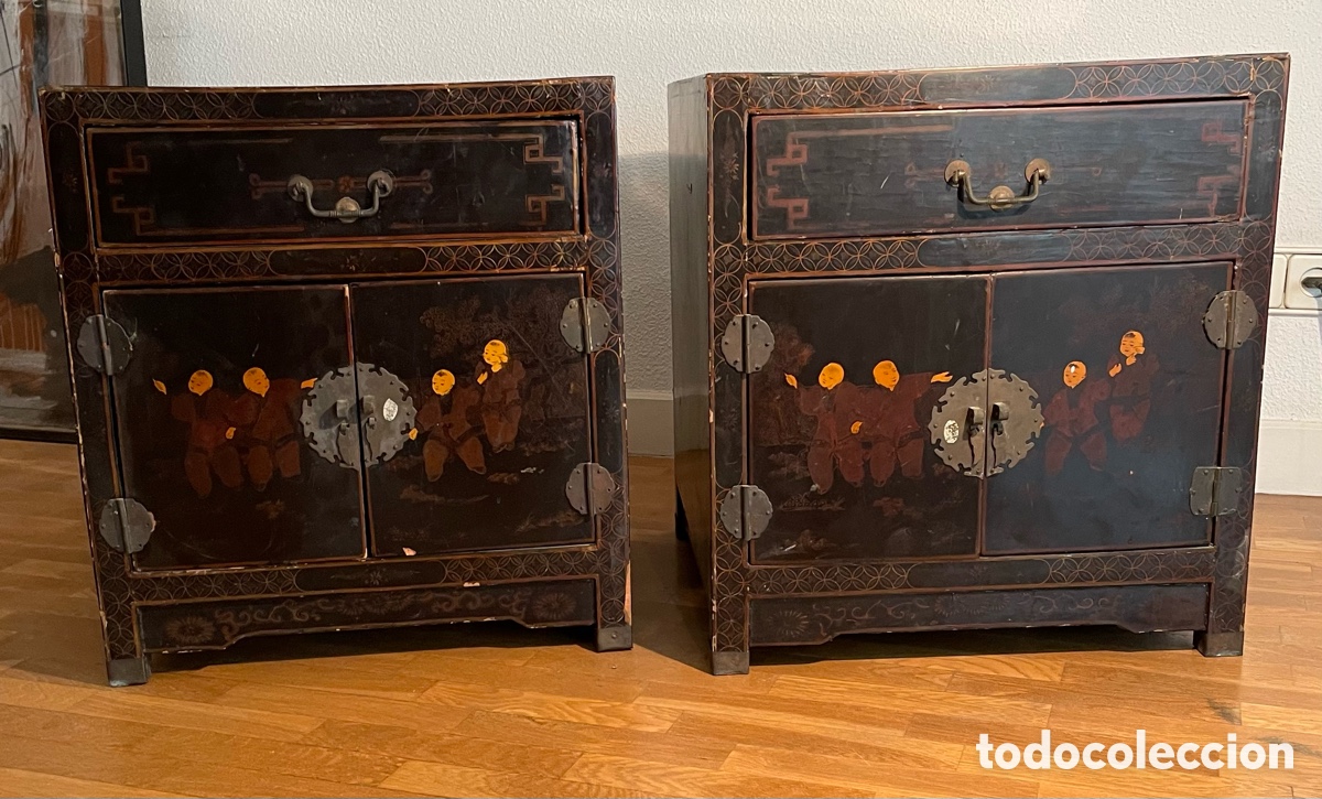 Antig&uuml;edades: Pareja de mesas orientales