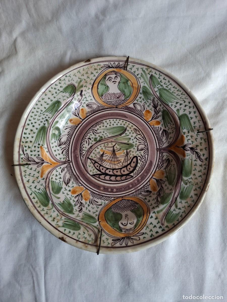 Antig&uuml;edades: Antiguo plato de cer&aacute;mica de Manises, Siglo XIX,