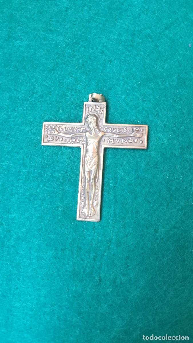 Antig&uuml;edades: Cruz dorada religiosa