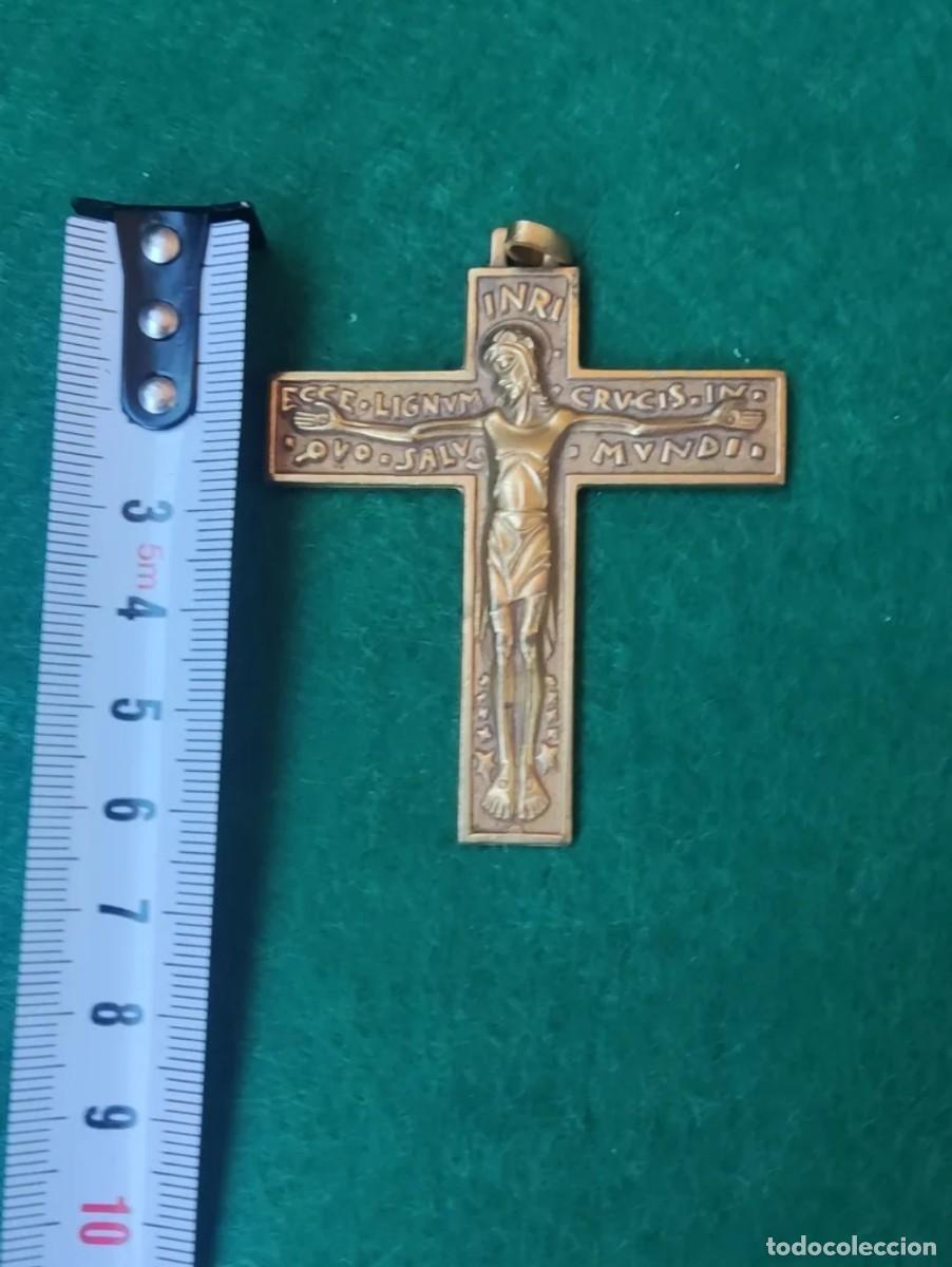 Antig&uuml;edades: Cruz dorada religiosa - Foto 3