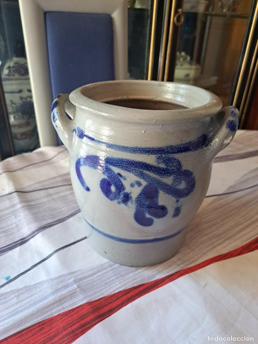 Antig&uuml;edades: antigua orza de gres, decorada en gris y azul. para conservas. - Foto 2