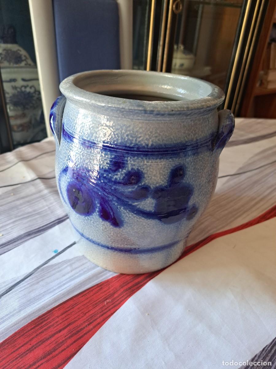Antig&uuml;edades: antigua orza de gres, decorada en gris y azul. para conservas. - Foto 2