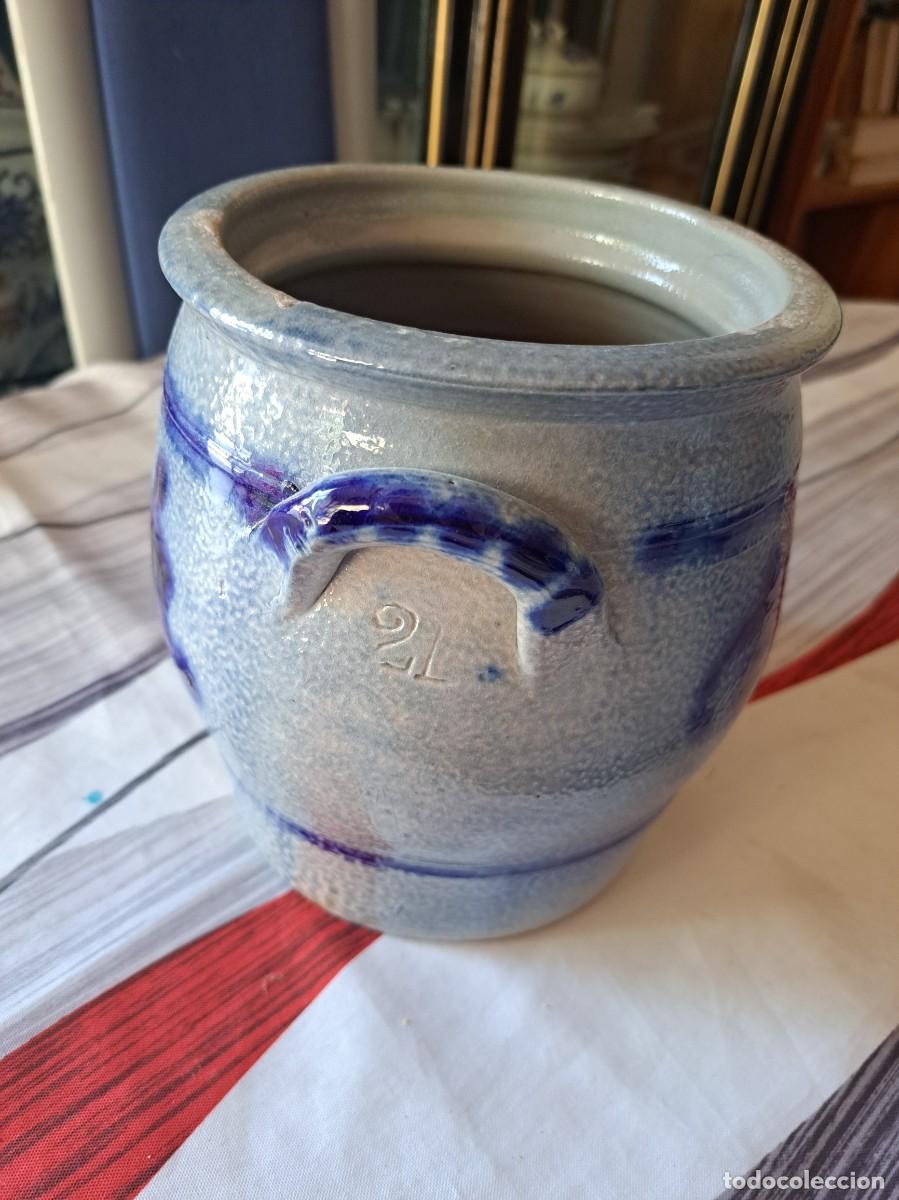 Antig&uuml;edades: antigua orza de gres, decorada en gris y azul. para conservas. - Foto 4