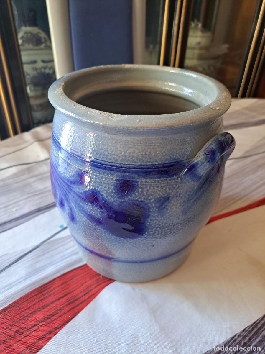 Antig&uuml;edades: antigua orza de gres, decorada en gris y azul. para conservas. - Foto 6