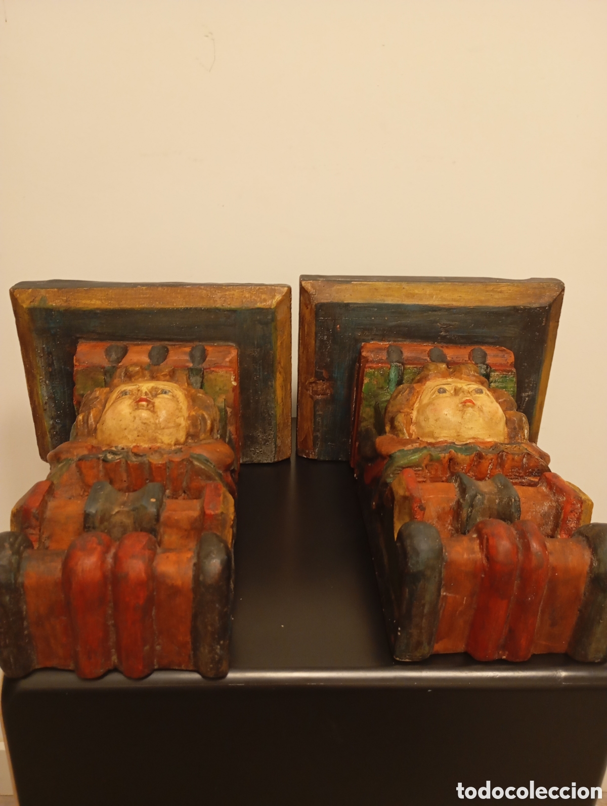 Antig&uuml;edades: Pareja de M&eacute;nsulas policromadas - Foto 5