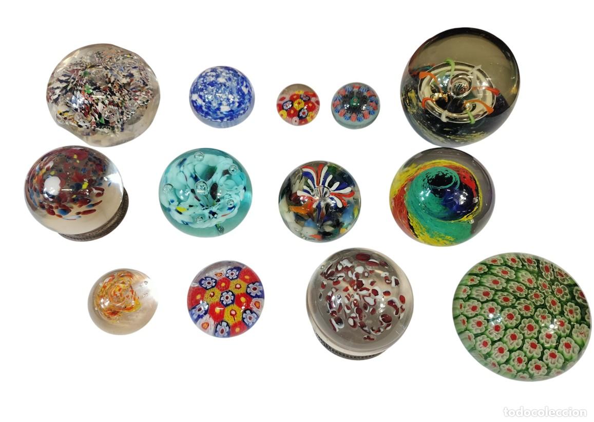 Antig&uuml;edades: LOTE DE 13 PISAPAPELES ART&Iacute;STICOS DE ESTILO MILLEFIORI Y LAMPWORK. VIDRIO. ITALIA (?). SIGLO XX.
