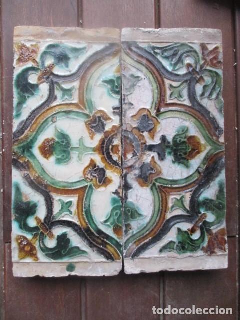 Antig&uuml;edades: Pareja de azulejos del Siglo XVI