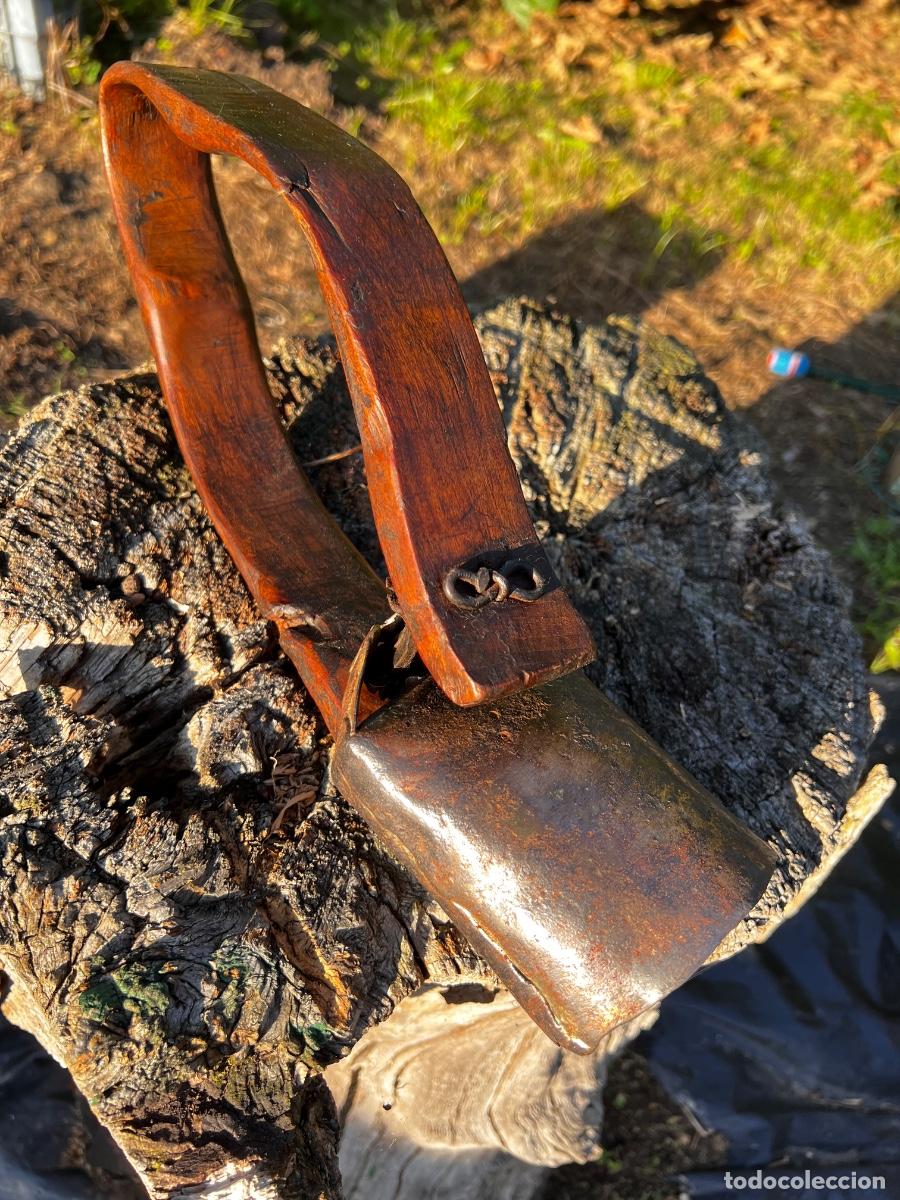 Antig&uuml;edades: Cencerro para macho cabr&iacute;o 36 cm - Foto 8