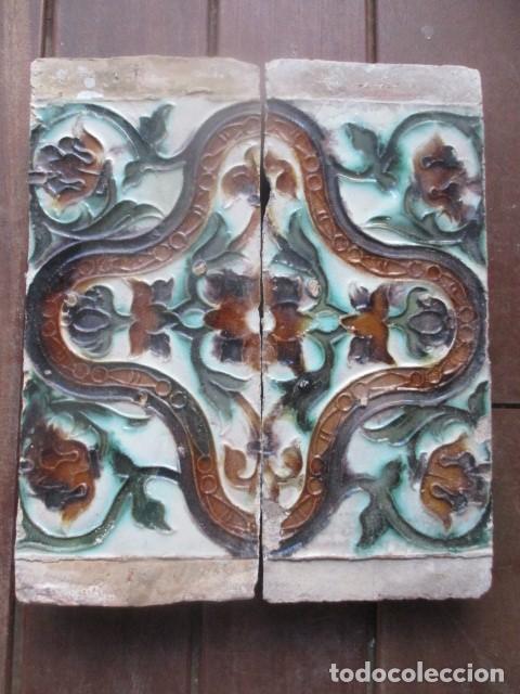 Antig&uuml;edades: Pareja de azulejos del Siglo XVI