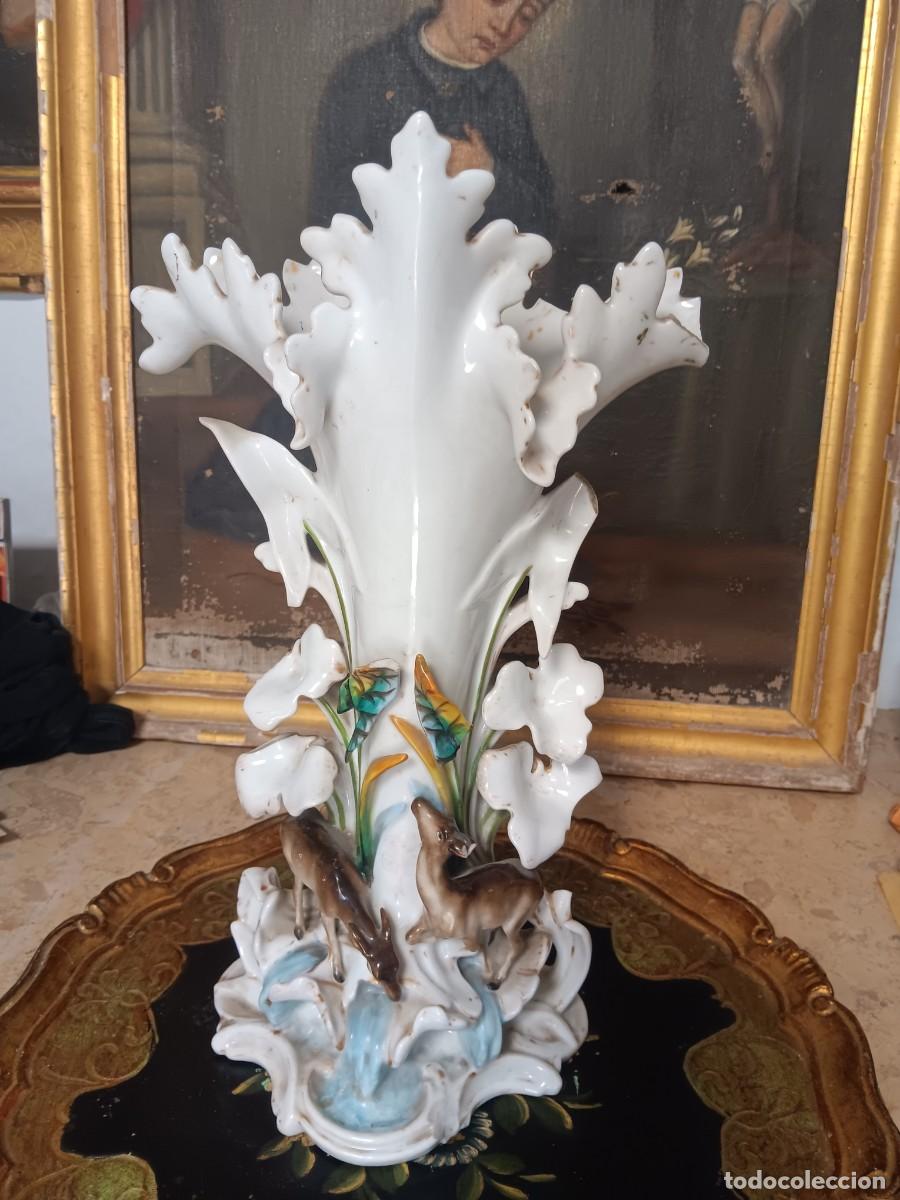 Antig&uuml;edades: jarr&oacute;n de porcelana Vieux Paris (Viejo Par&iacute;s), una prestigiosa tipolog&iacute;a de cer&aacute;mica francesa fabric