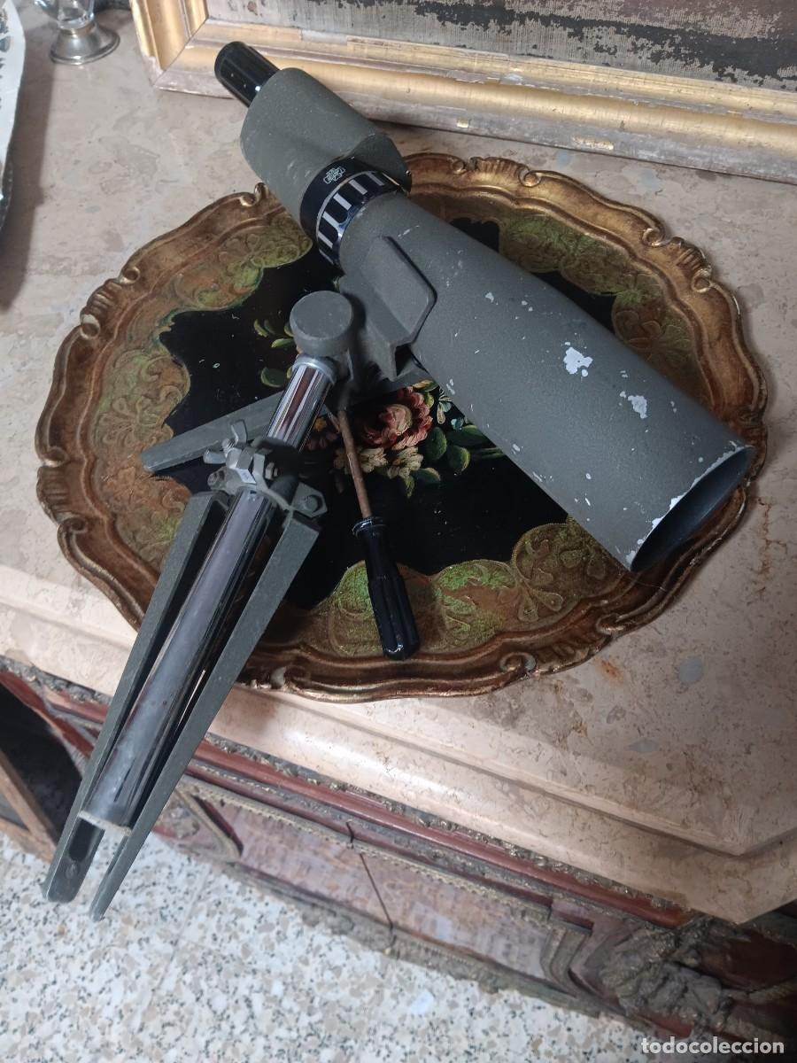 Antig&uuml;edades: telescopio terrestre o mira de detecci&oacute;n vintage (spotting scope), un modelo cl&aacute;sico japon&eacute;s fabrica