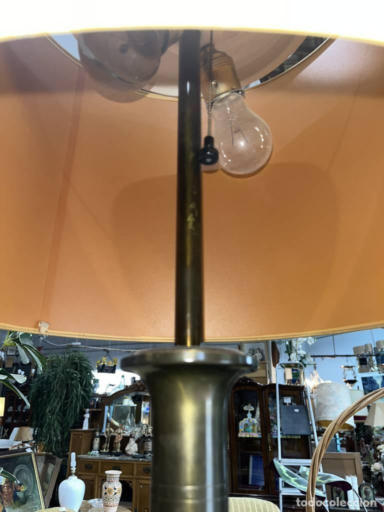 Antig&uuml;edades: L&Aacute;MPARA DE MESA METALARTE - Foto 6