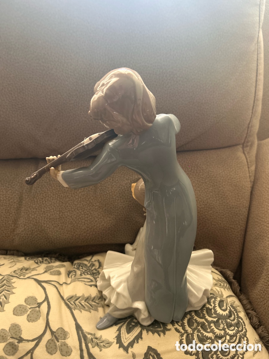 Antig&uuml;edades: Figura Lladr&oacute; &ldquo;Melod&iacute;a cautivadora&rdquo; - Foto 2