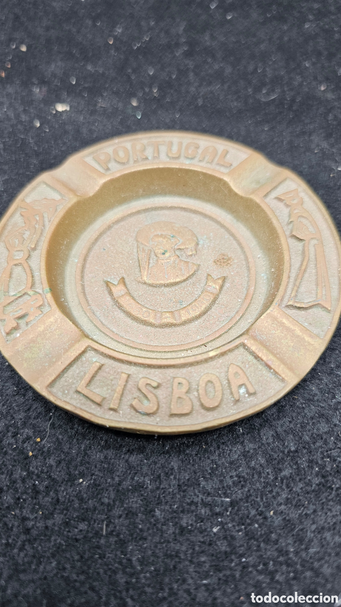 Antig&uuml;edades: Cenicero de bronce de Portugal