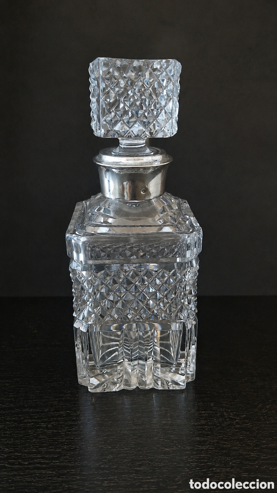 Antiguidades: Botella antigua de cristal con plata Licorera