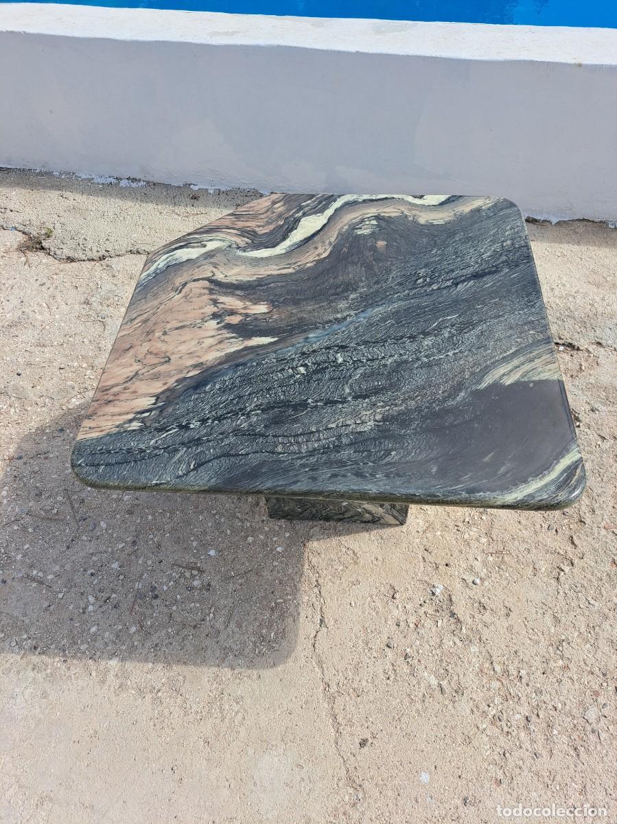 Antig&uuml;edades: mesa de m&aacute;rmol, de centro, diversos colores y jaspeado. - Foto 3
