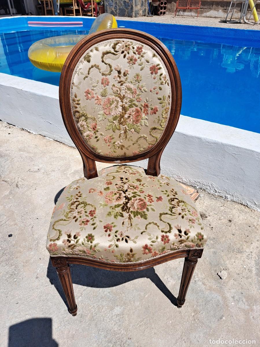 Antig&uuml;edades: Silla medall&oacute;n tapizado floral de caoba, estilo Luis XVI, de principios del siglo XX