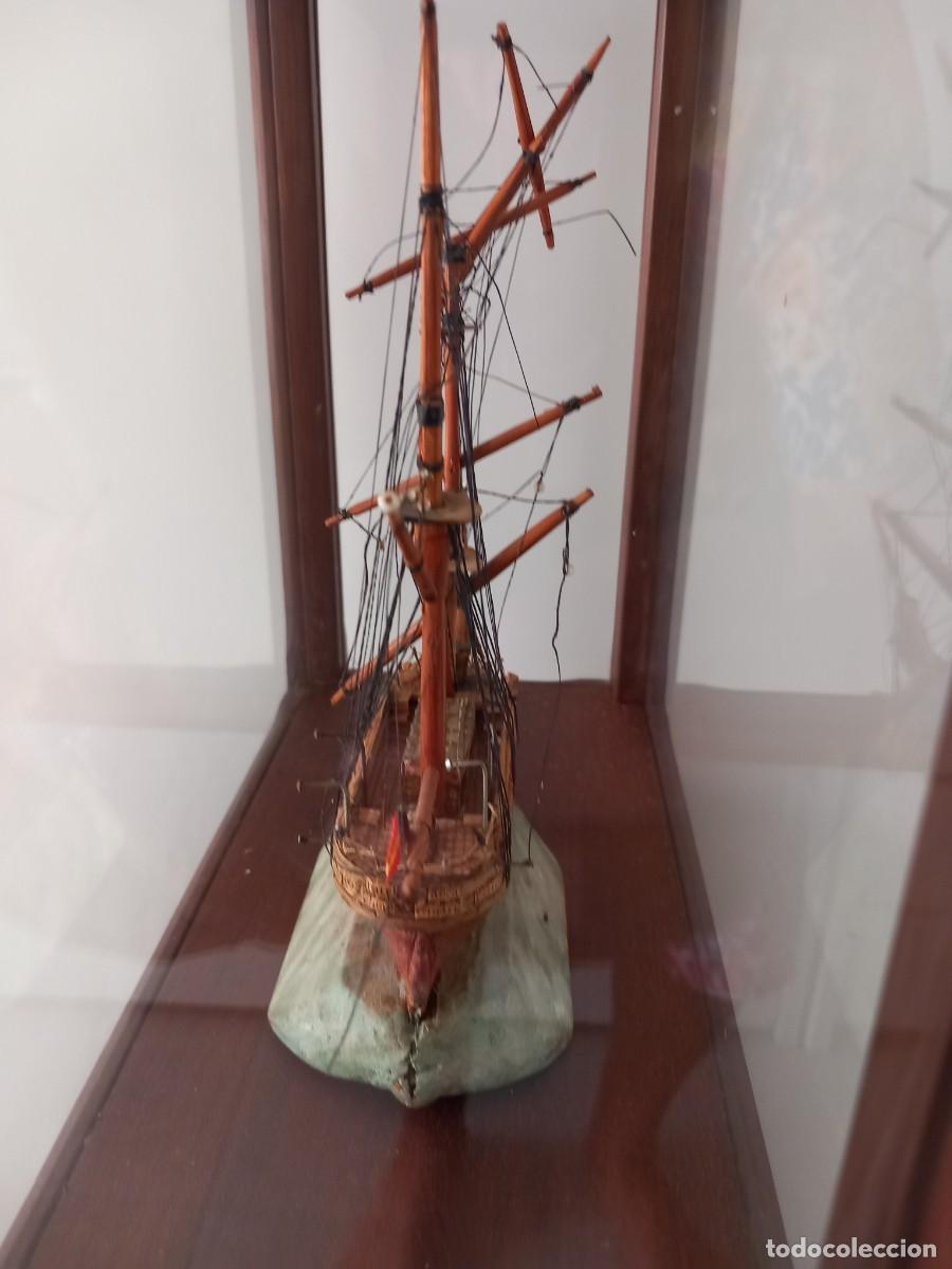Antig&uuml;edades: Maqueta de barco con vitrina - Foto 2