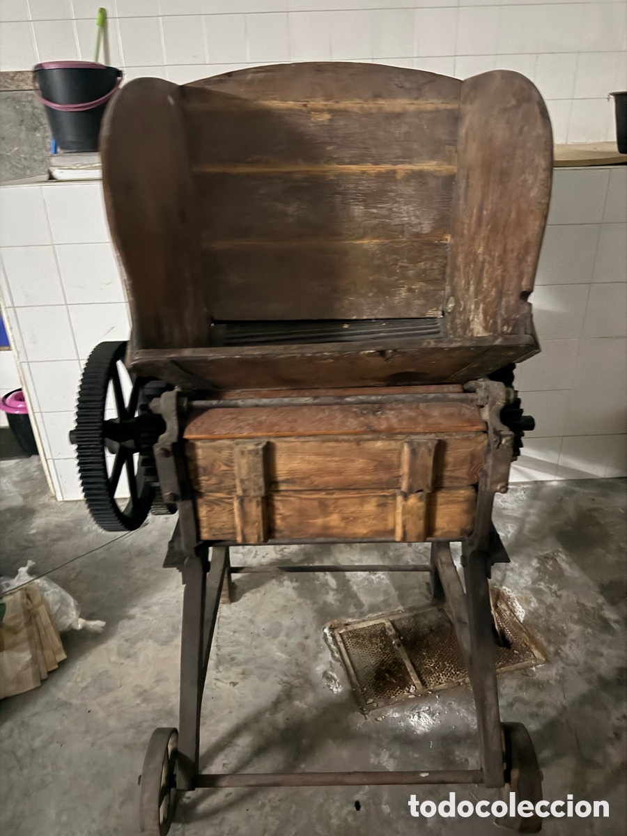Antig&uuml;edades: Molino de vino de madera - Foto 2
