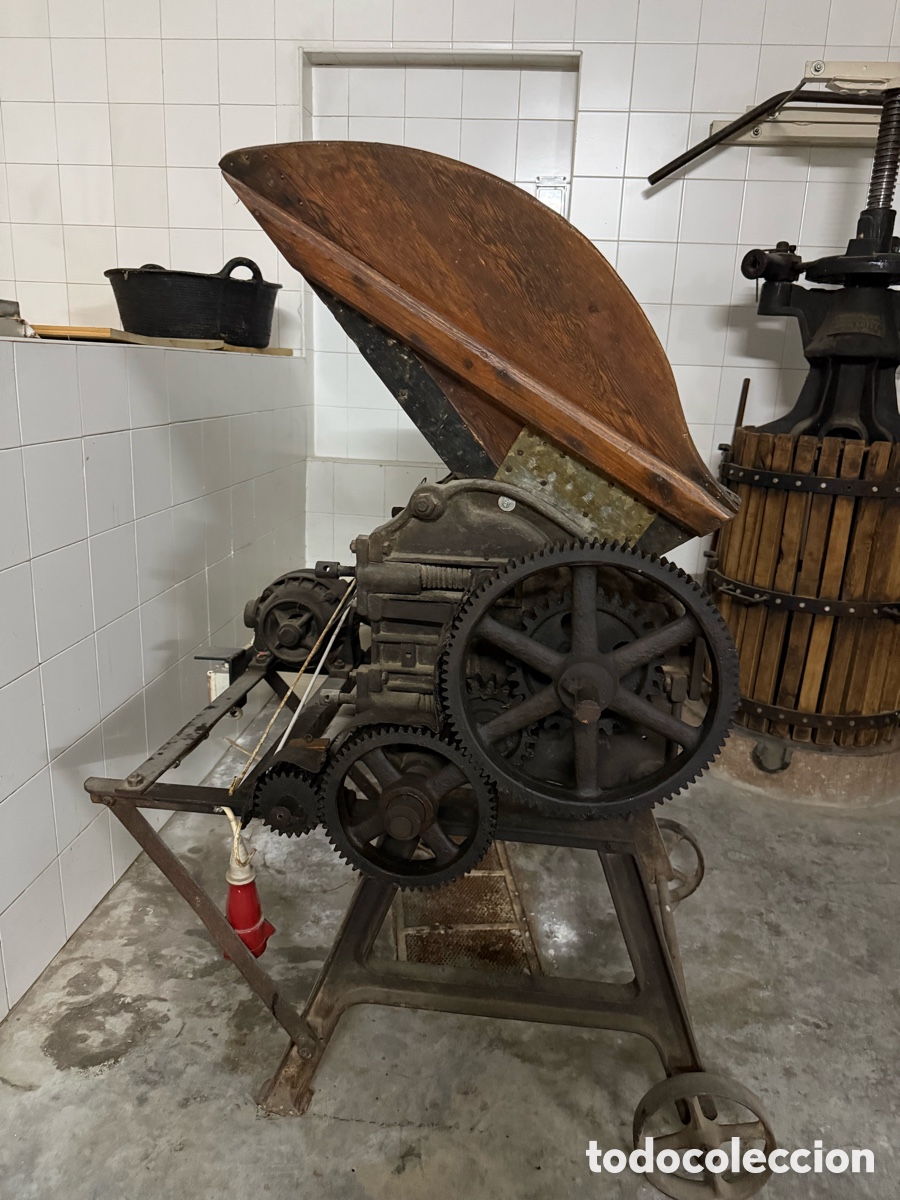 Antig&uuml;edades: Molino de vino de madera - Foto 5