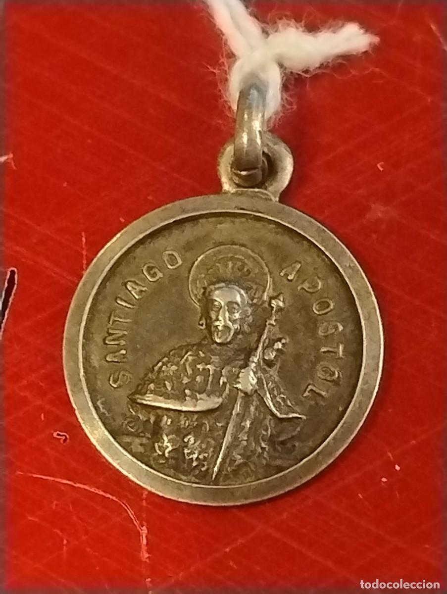 Antig&uuml;edades: Antigua medalla religiosa con relieve de Santiago apostol. A&ntilde;o santo compostelano 1965 Plata ?? 1,80