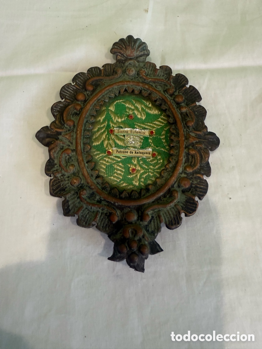 Antiguidades: Antiguo relicario de Santa Eufemia, Patrona de Antequera &ndash; marco met&aacute;lico con cristal