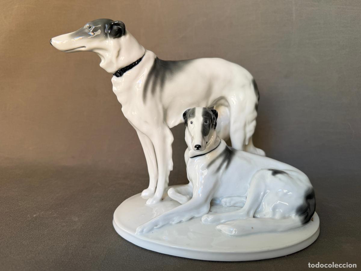 Antig&uuml;edades: Pfeffer Gotha , pareja de Borzoi , galgos Rusos , porcelana Art Dec&oacute; alemana , 1925 aprox. R 795