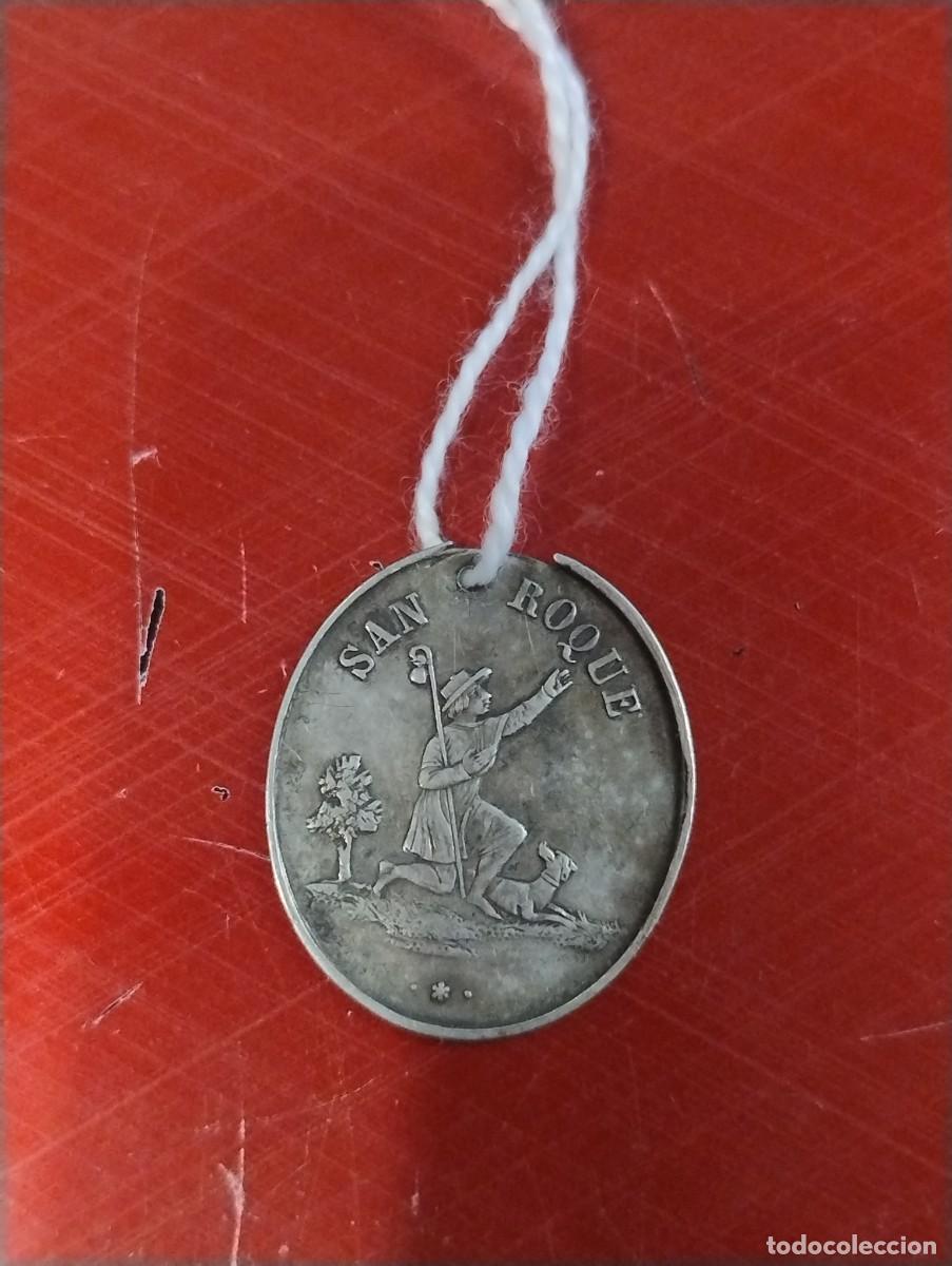 Antig&uuml;edades: Antigua medalla religiosa de Nuestra Se&ntilde;ora de Bego&ntilde;a y San Roque. Unos 2 cm