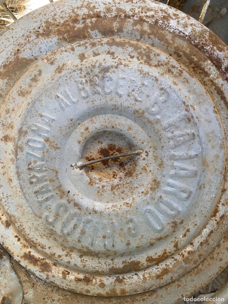 Antig&uuml;edades: Estufa de carb&oacute;n de hierro - Foto 3