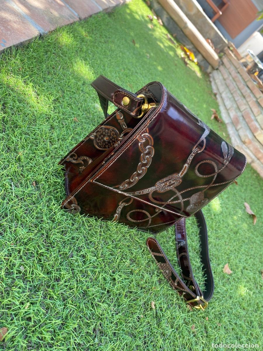 Antig&uuml;edades: Bolso antiguo de hombro