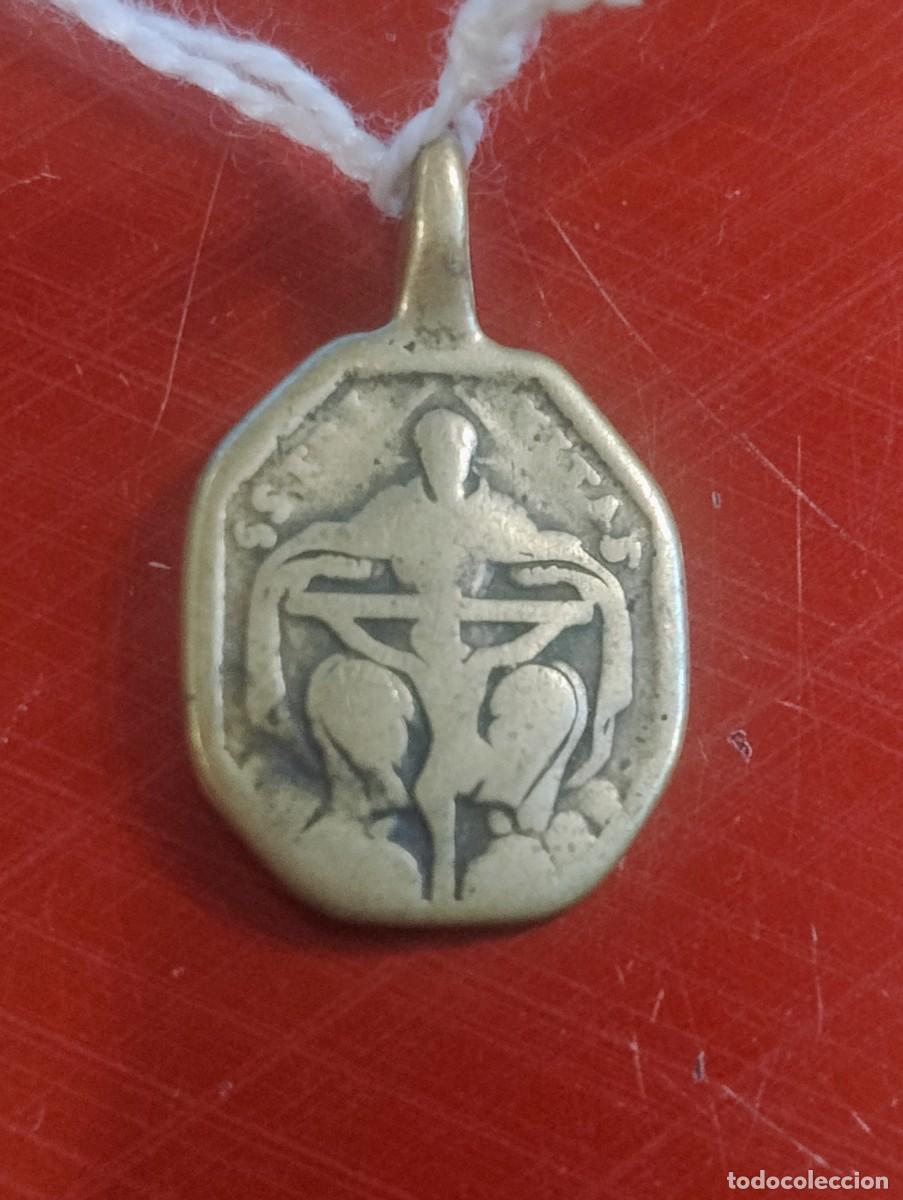 Antig&uuml;edades: Antigua medalla religiosa Virgen de la Merced ? casi 2 cm x 1,60 cm