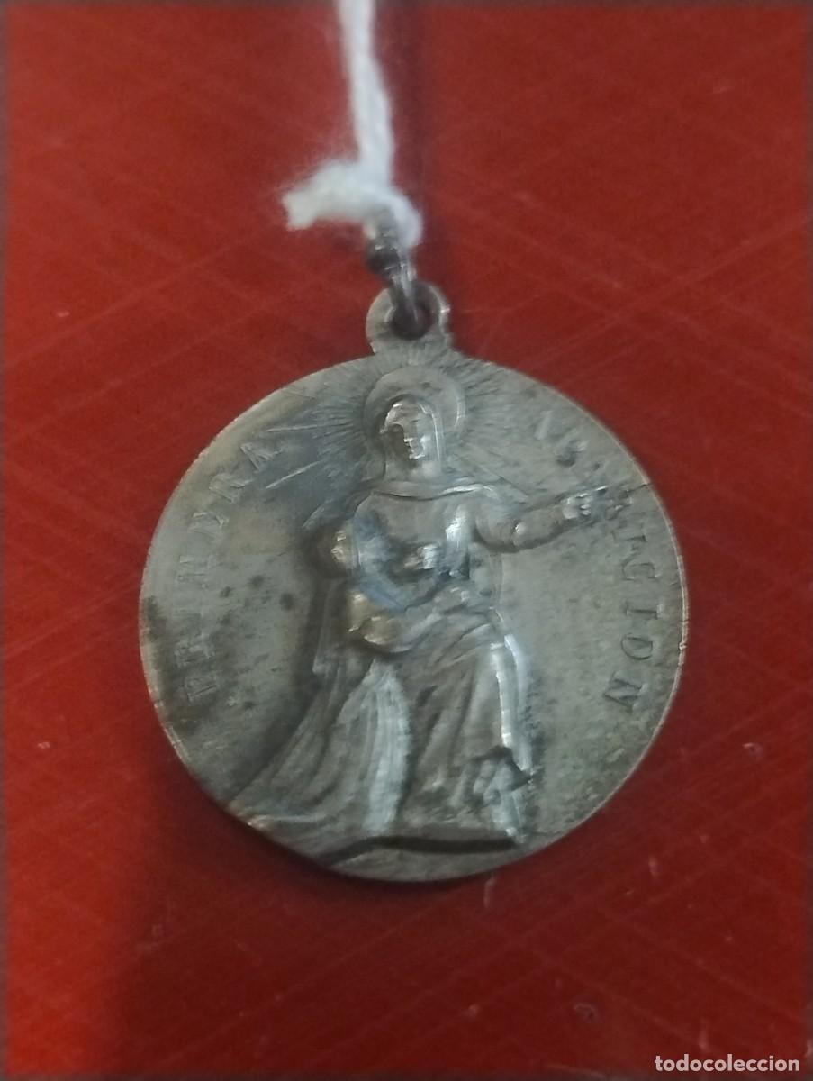 Antig&uuml;edades: Antigua medalla religiosa Primera aparici&oacute;n Santa Catalina Laboure 1850 unos 2 cm