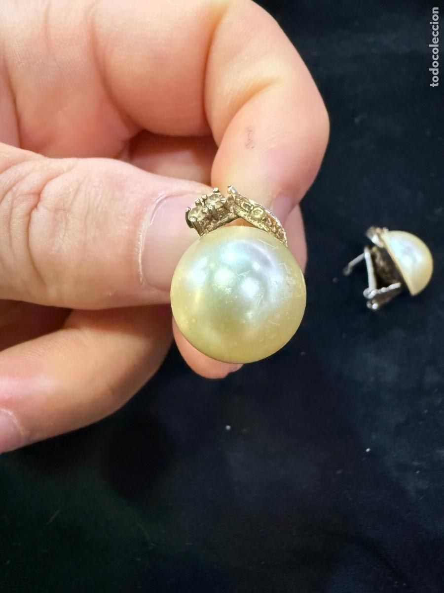 Antig&uuml;edades: ANTIGUA PAREJA DE PENDIENTES DE PLATA CONTRASTADA E IMITANDO PERLA - MEDIDA 2 CM