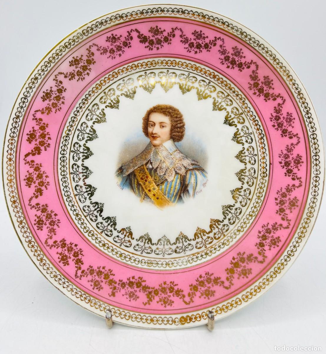 Antiguidades: PLATO ANTIGUO PORCELANA VICTORIA CARLSBAD AUSTRIA CINQ MARS DORADO 1891 1918