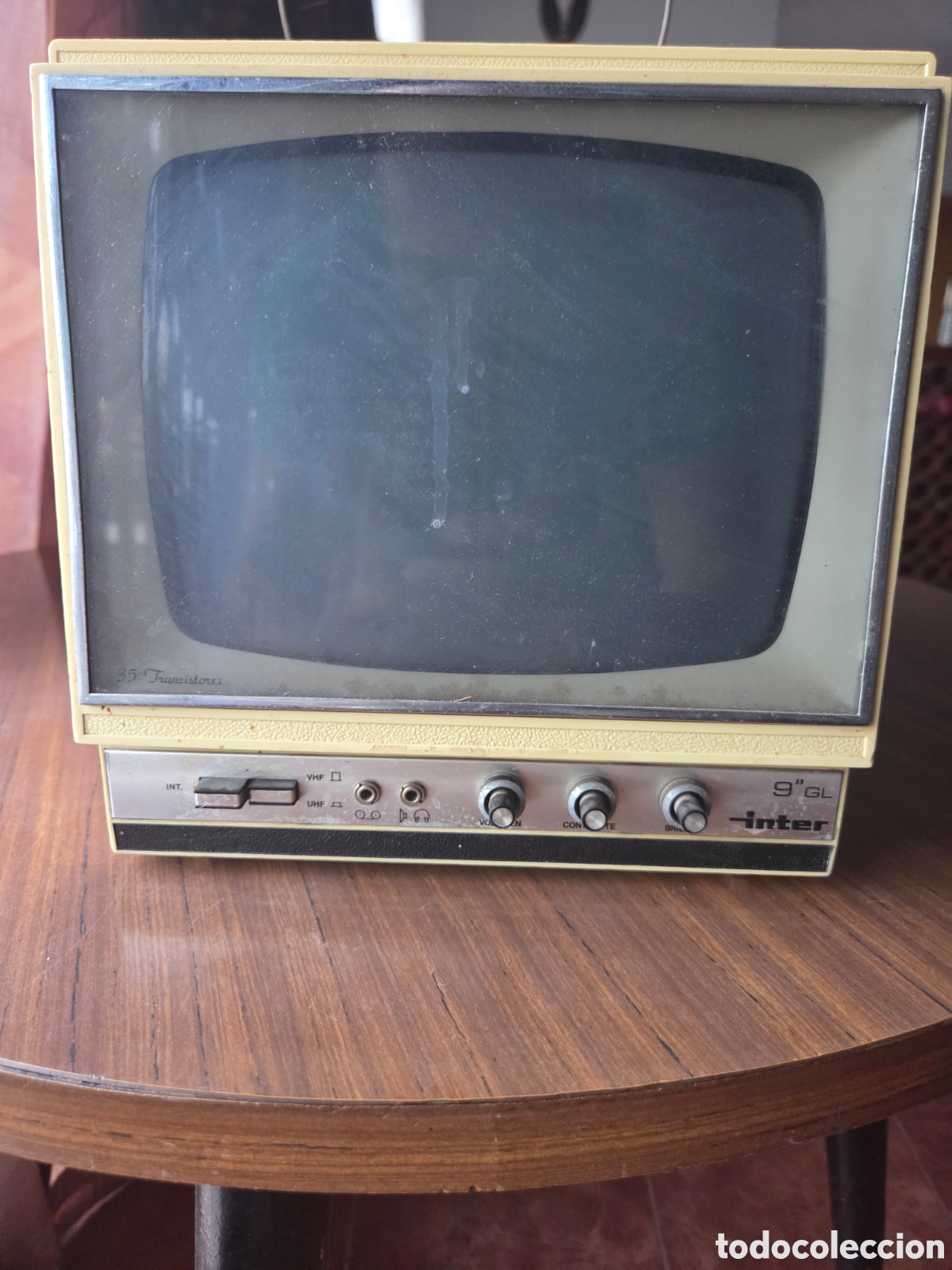 Antig&uuml;edades: Antiguo televisor port&aacute;til Inter 9 GL - 35 Transistores. Barcelona, c. 1972
