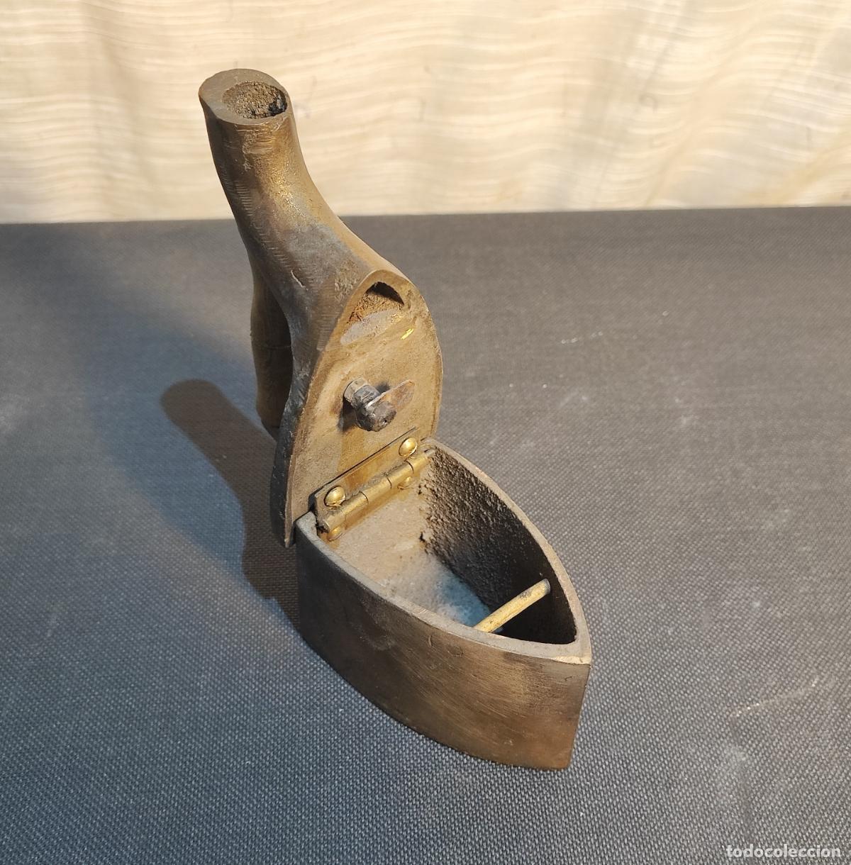 Antig&uuml;edades: PLANCHA DE CARBON PEQUE&Ntilde;A DE BRONCE - Foto 5