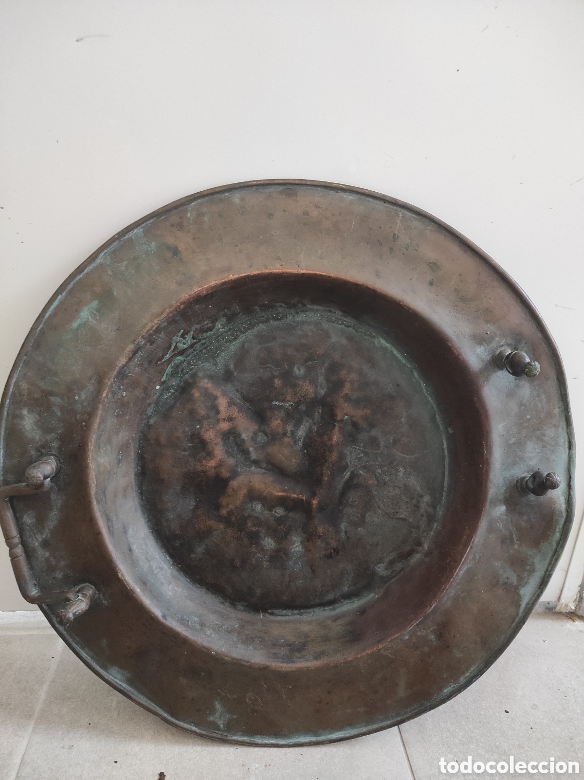 Antig&uuml;edades: Antiguo brasero de cobre y lat&oacute;n s. XIX