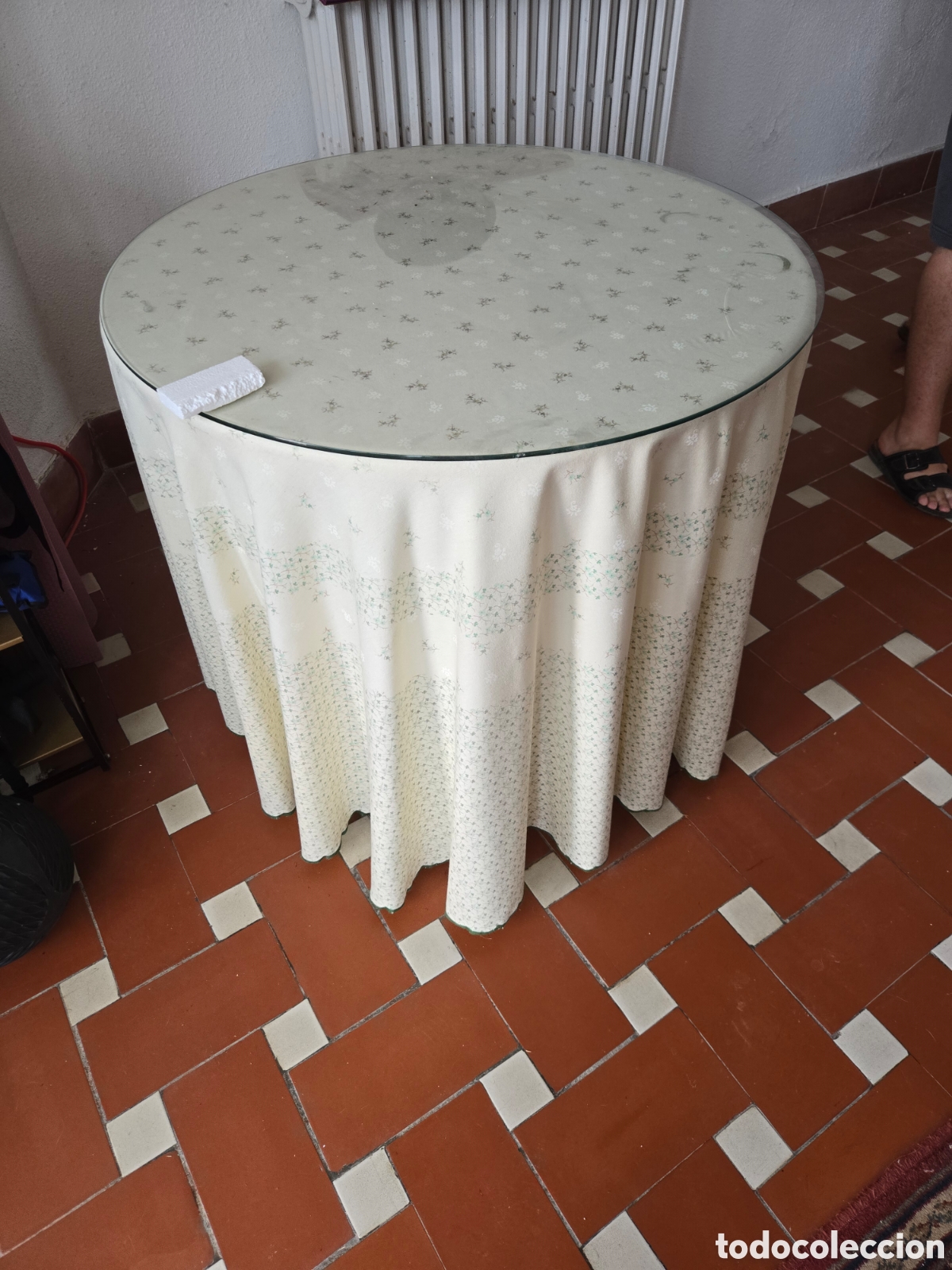 Antig&uuml;edades: Mesa redonda con calentador - Foto 2