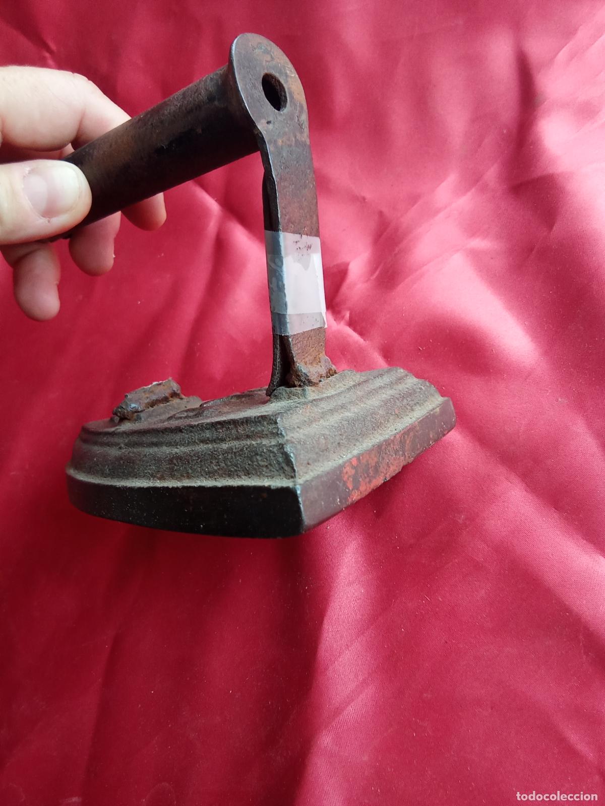 Antig&uuml;edades: Plancha antigua con defecto V.13 - Foto 3