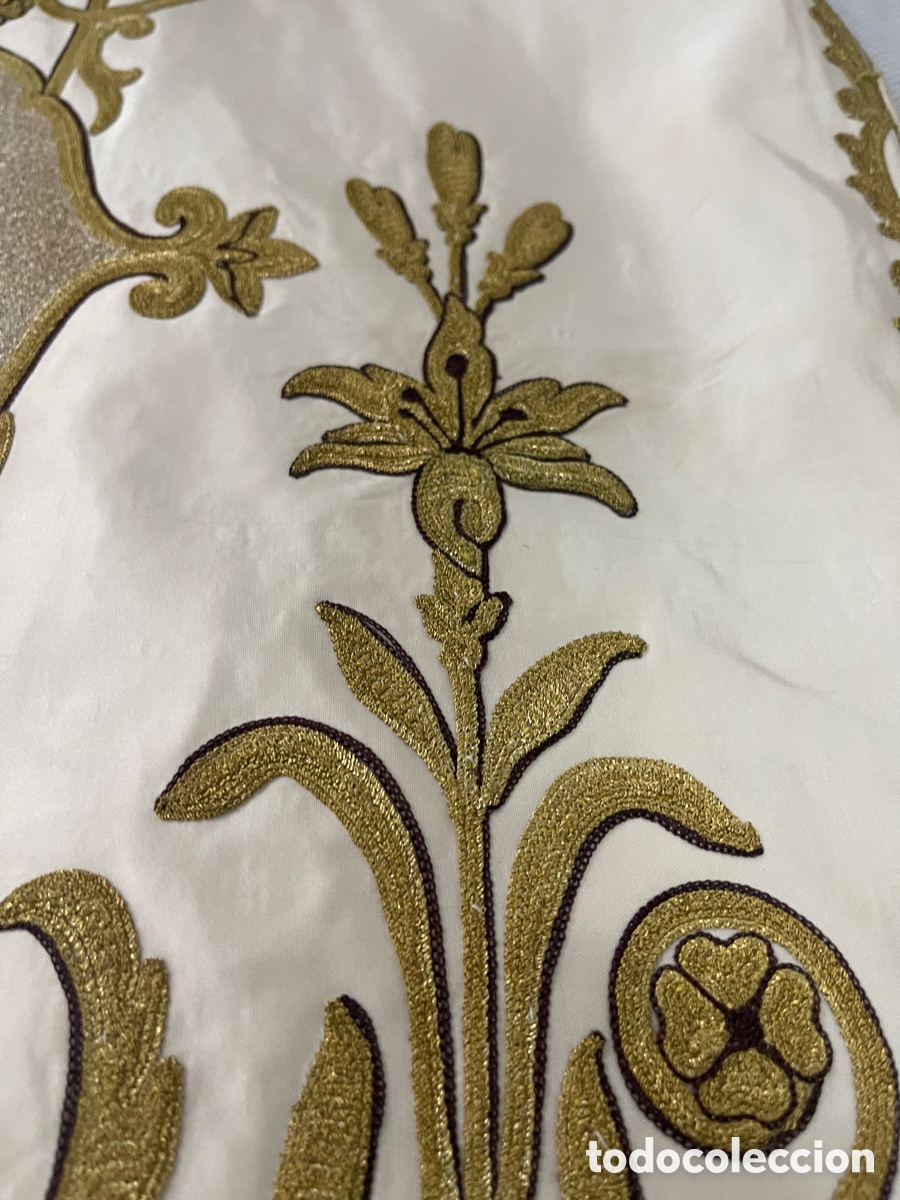 Antig&uuml;edades: Casulla sacerdote bordada en oro - Foto 7