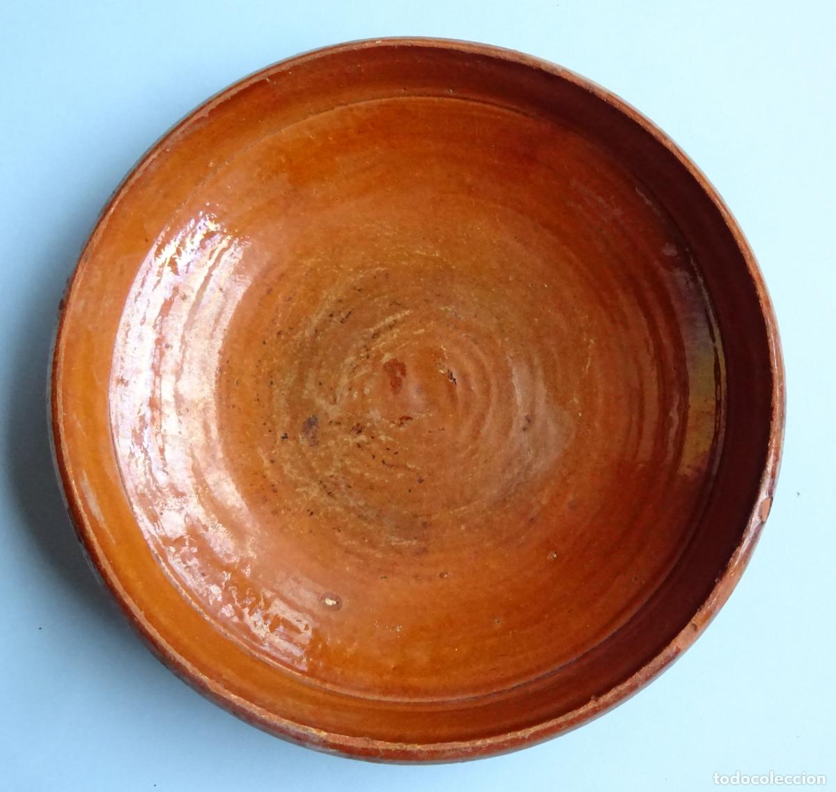 Antiguidades: CAZUELA DE BARRO COCIDO BARNIZADA EN SU INTERIOR. DI&Aacute;METRO 29 CM ALTURA 6,5 CM