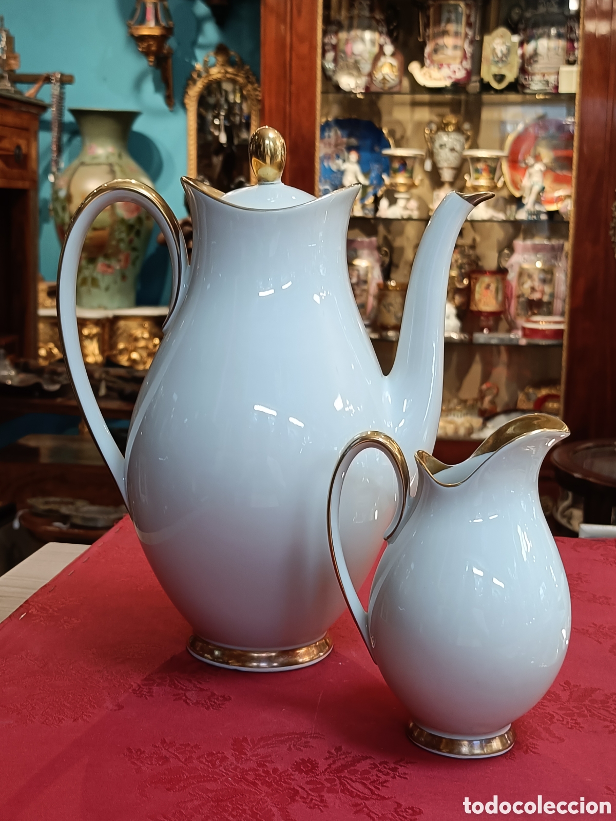 Antig&uuml;edades: JUEGO DE 2 PIEZAS TETERA Y LECHERA PORCELANA BAVARIA. SELLADAS Y NUMERADAS EN LA BASE.