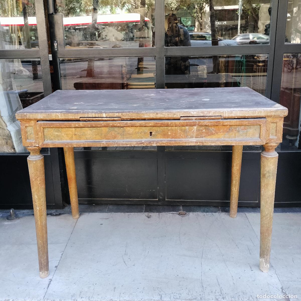 Antig&uuml;edades: ANTIGUA MESA DE ESTILO CARLOS IV. MADERA POLICROMADA. ESPA&Ntilde;A. SIGLO XVIII.
