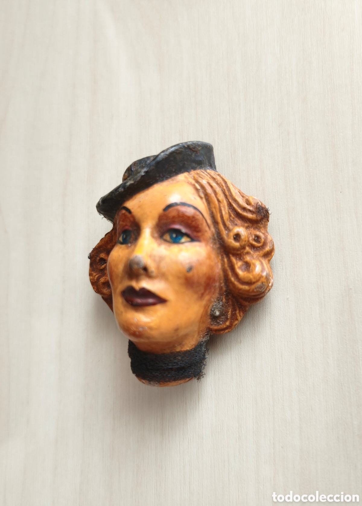 Antig&uuml;edades: Broche art deco figura dama de &eacute;poca