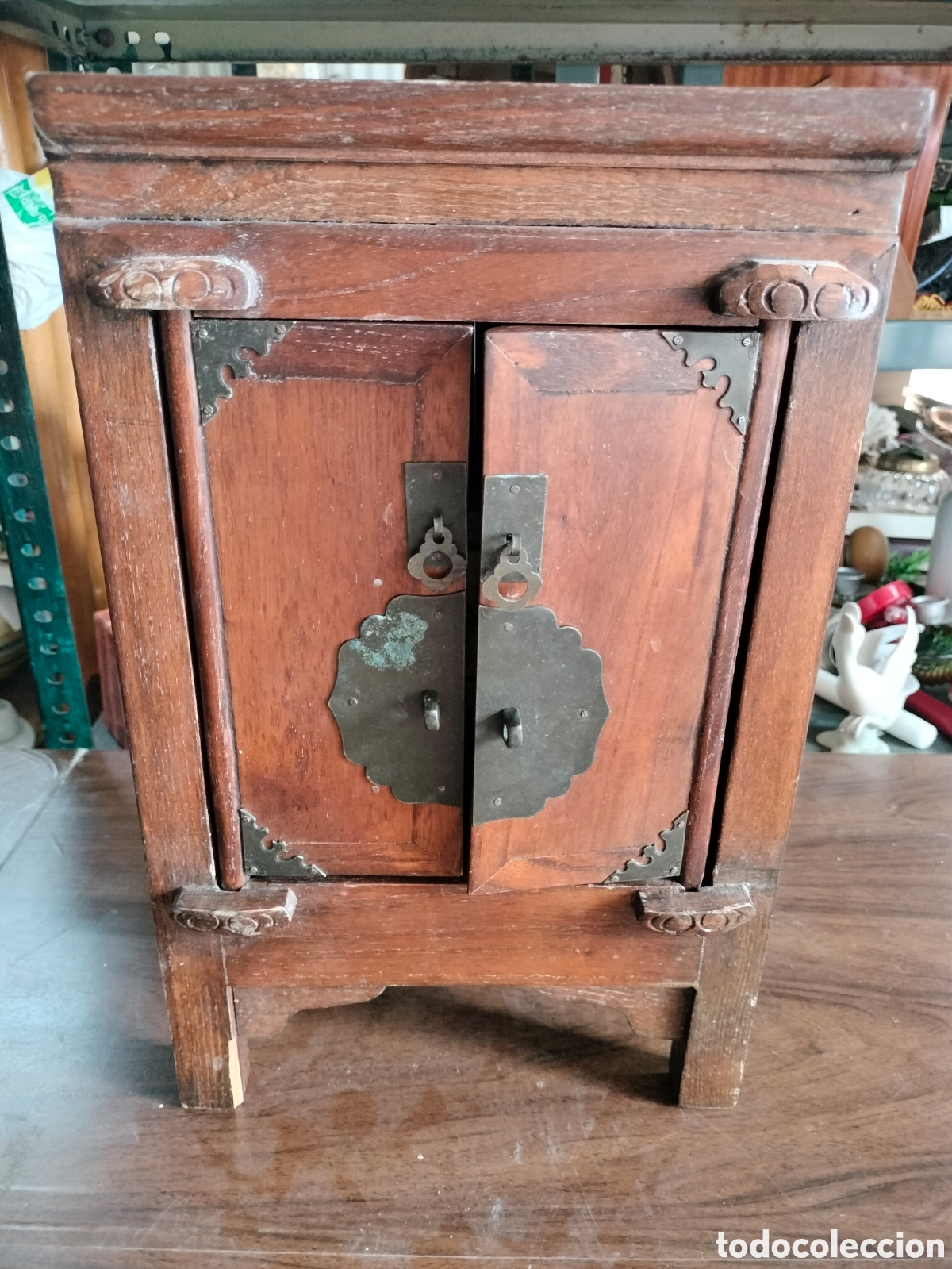 Antig&uuml;edades: Antiguo mueblecito o joyero oriental principio siglo XX