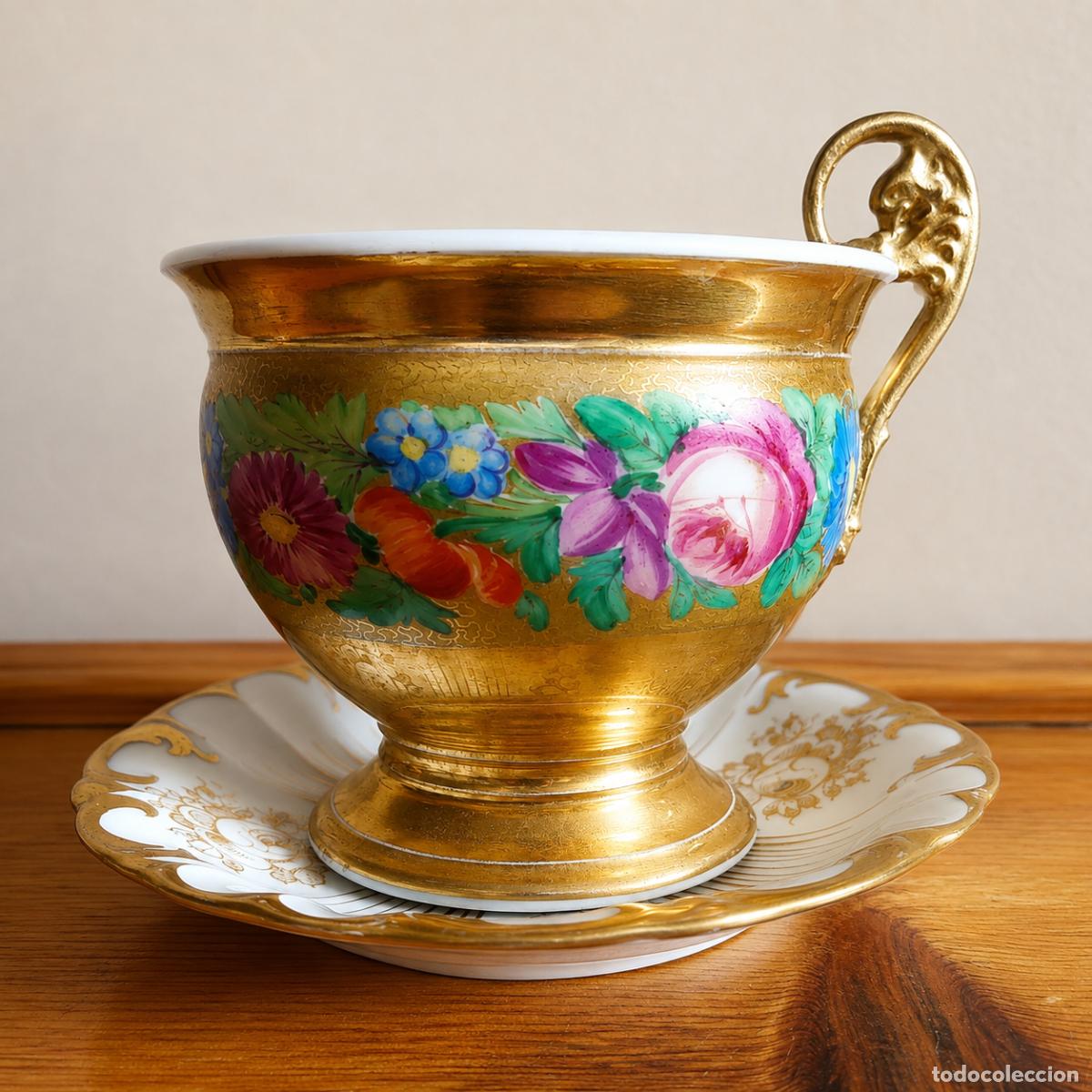 Antig&uuml;edades: Taza y plato de porcelana de Paris