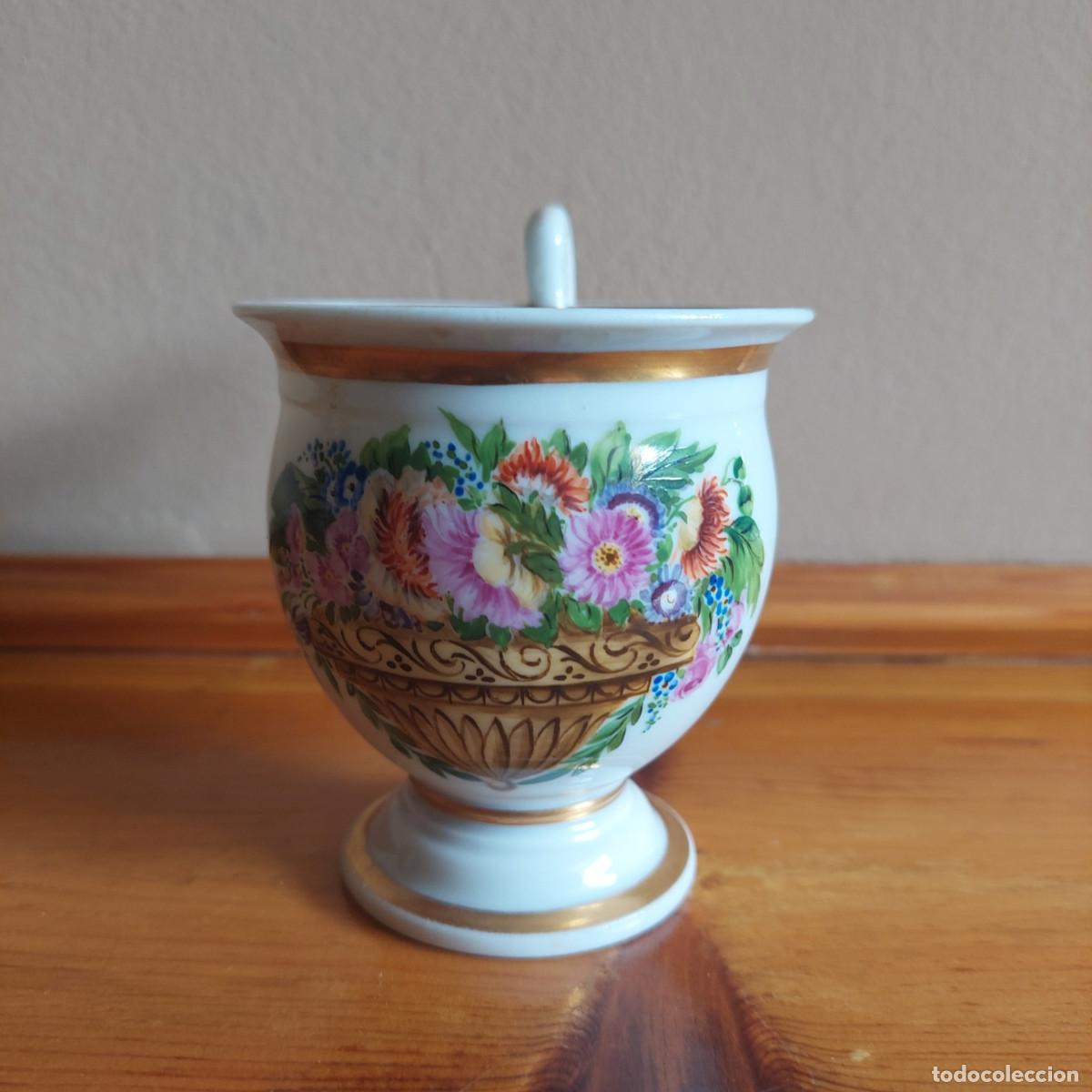 Antig&uuml;edades: Taza de porcelana de Paris